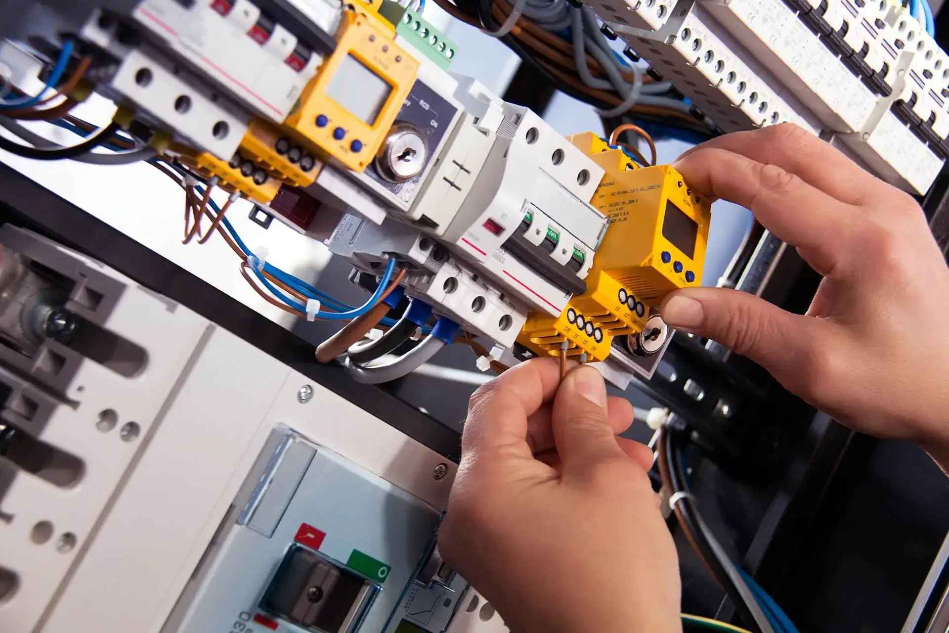 Certified electricians in Harringay