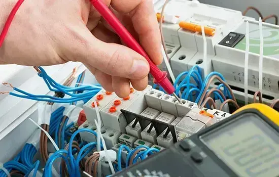 Professional electrician in Harringay